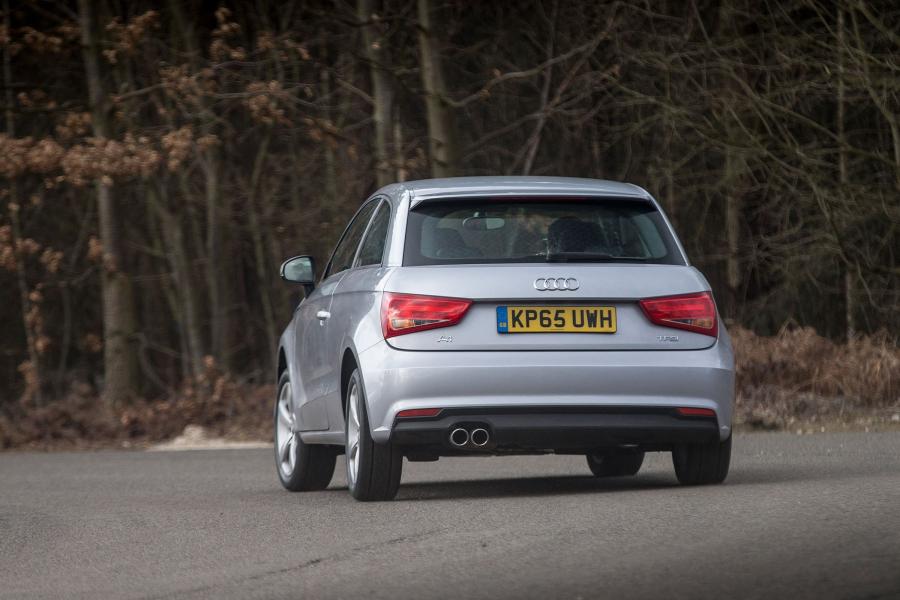  Audi A1 TFSI (8X) 2014 года  (UK) (фото 13 из 14)